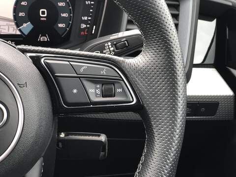Audi A1 TFSI S line - U2013
