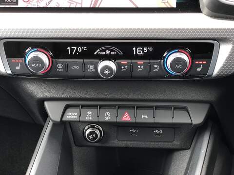 Audi A1 TFSI S line - U2013