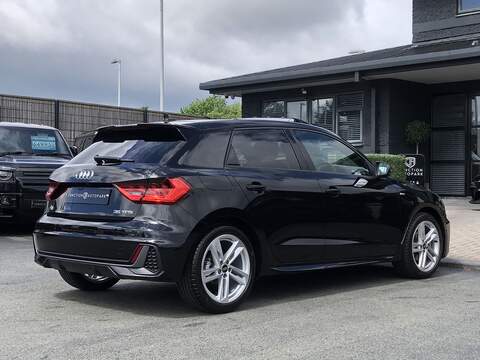 Audi A1 TFSI S line - U2013