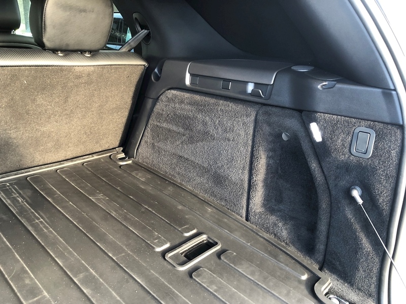Land Rover Discovery D300 MHEV R-Dynamic HSE - U2017