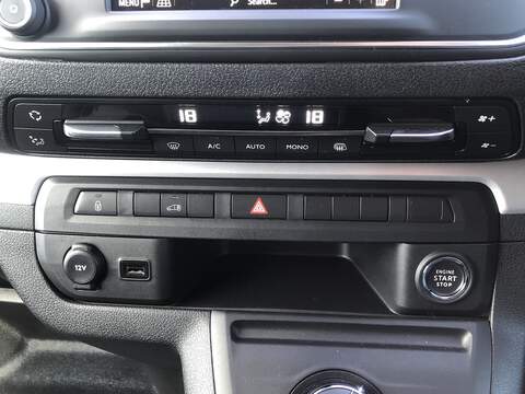 Vauxhall Vivaro Turbo D 3100 GS - U2022
