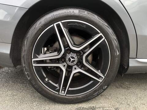Mercedes-Benz C Class C220d SE - U2025