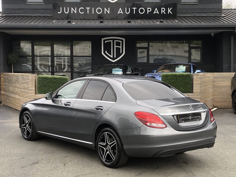 Mercedes-Benz C Class C220d SE - U2025