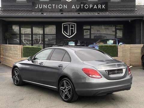 Mercedes-Benz C Class C220d SE - U2025