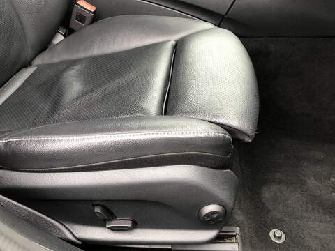 Mercedes-Benz C Class C220d SE - U2025