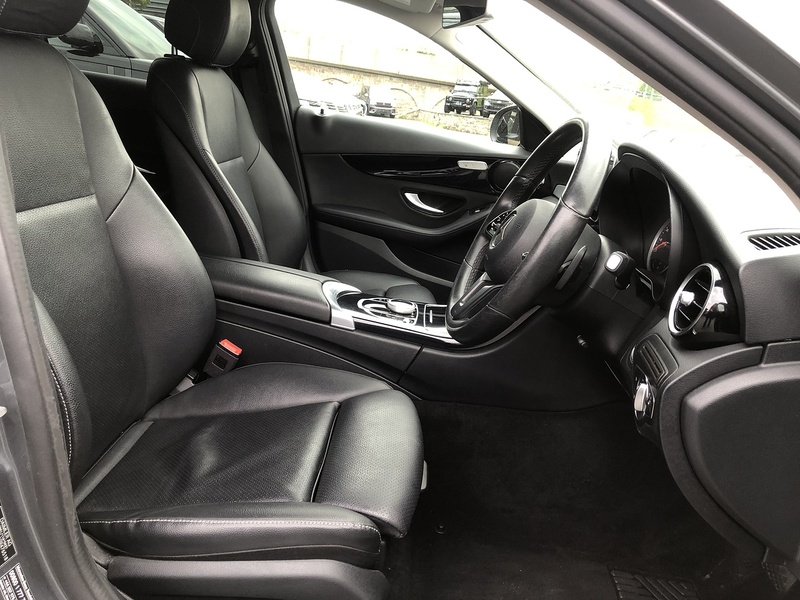 Mercedes-Benz C Class C220d SE - U2025