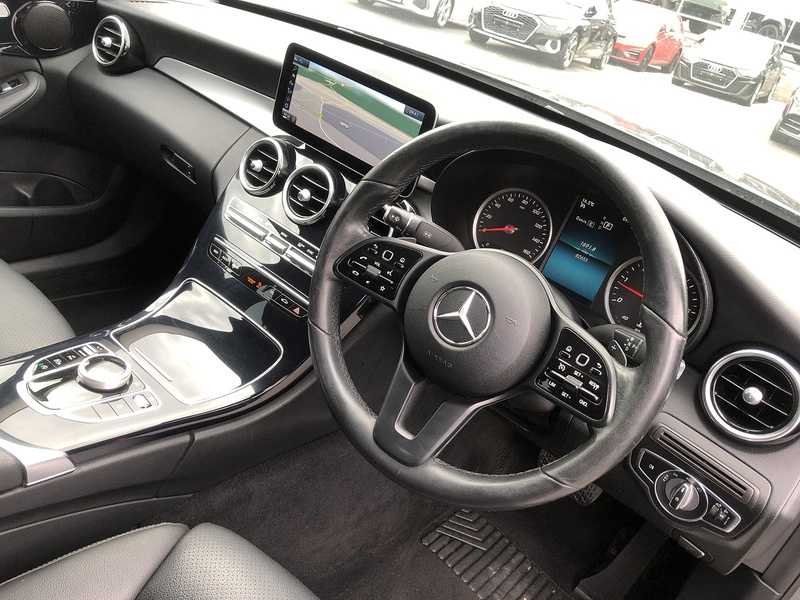 Mercedes-Benz C Class C220d SE - U2025
