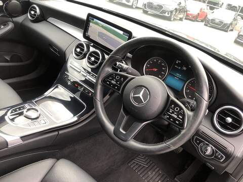 Mercedes-Benz C Class C220d SE - U2025