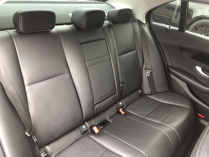 Mercedes-Benz C Class C220d SE - U2025