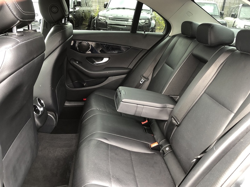 Mercedes-Benz C Class C220d SE - U2025