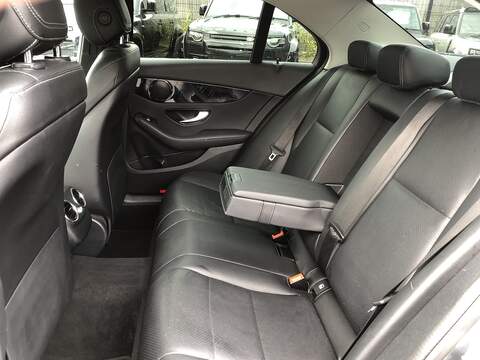 Mercedes-Benz C Class C220d SE - U2025