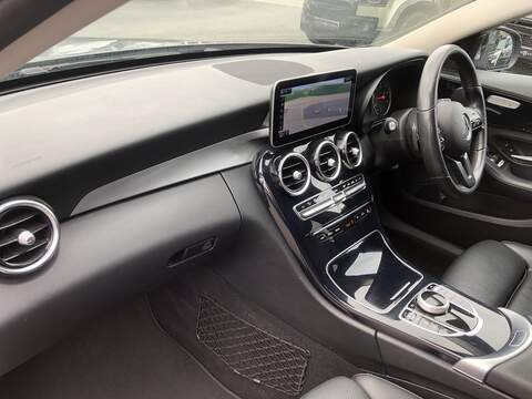 Mercedes-Benz C Class C220d SE - U2025