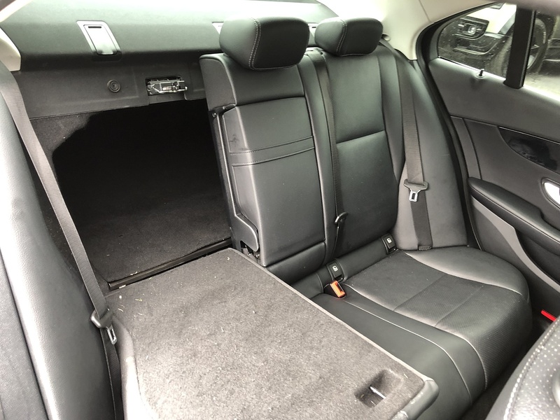 Mercedes-Benz C Class C220d SE - U2025