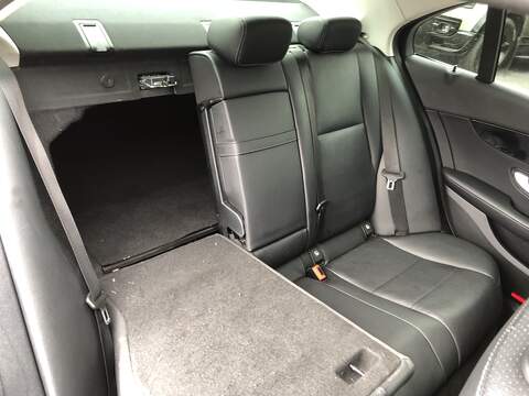 Mercedes-Benz C Class C220d SE - U2025