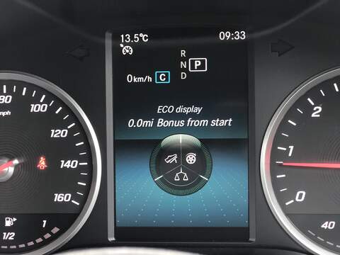 Mercedes-Benz C Class C220d SE - U2025