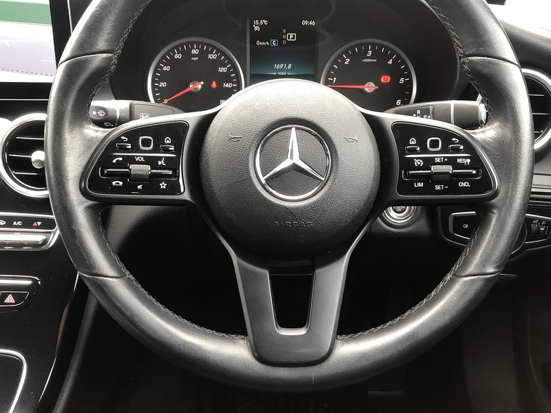 Mercedes-Benz C Class C220d SE - U2025