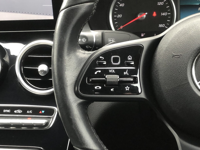Mercedes-Benz C Class C220d SE - U2025
