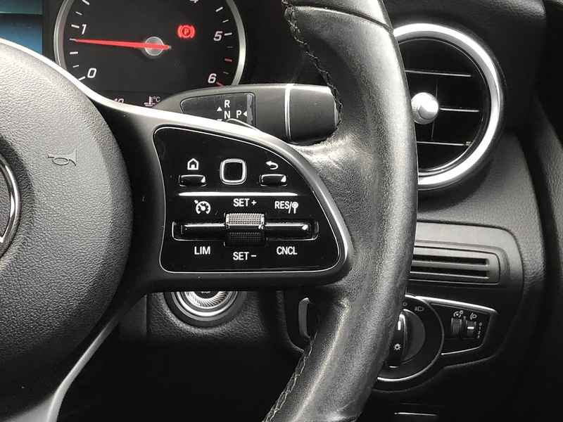 Mercedes-Benz C Class C220d SE - U2025