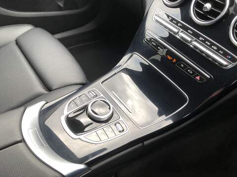 Mercedes-Benz C Class C220d SE - U2025