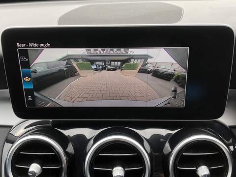Mercedes-Benz C Class C220d SE - U2025