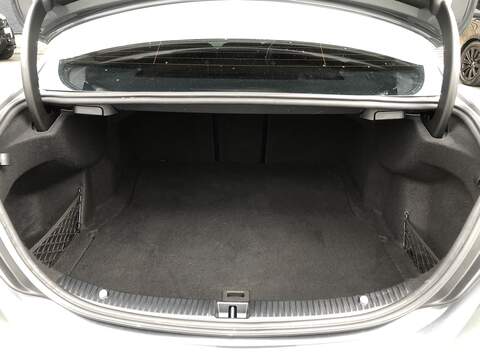 Mercedes-Benz C Class C220d SE - U2025
