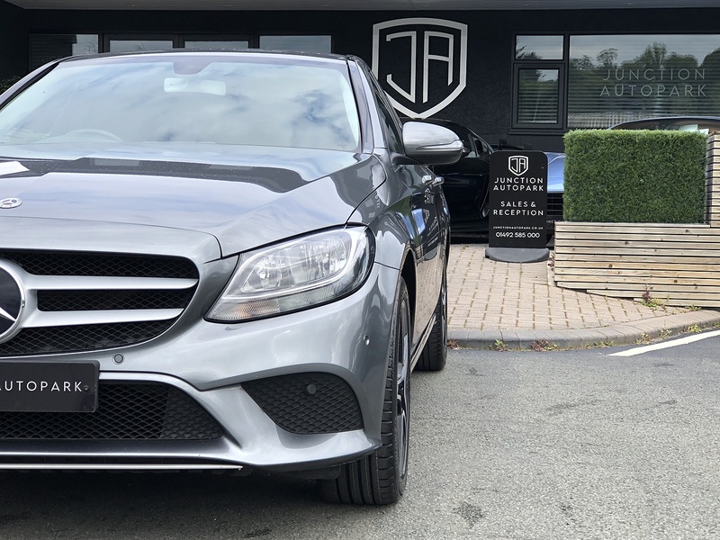 Mercedes-Benz C Class C220d SE - U2025