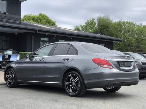 Mercedes-Benz C Class C220d SE - U2025