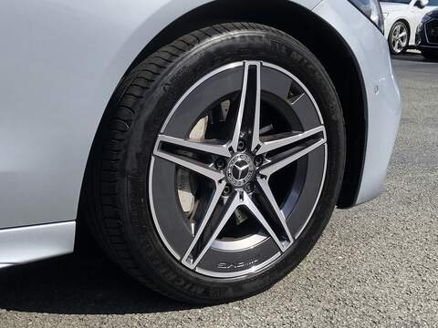 Mercedes-Benz C Class C300e AMG Line - U2027