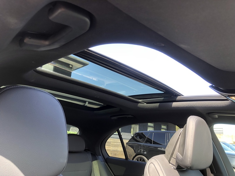 Mercedes-Benz C Class C300e AMG Line - U2027