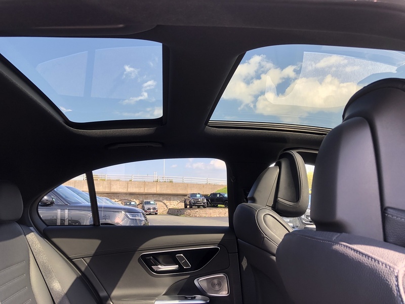 Mercedes-Benz C Class C300e AMG Line - U2027