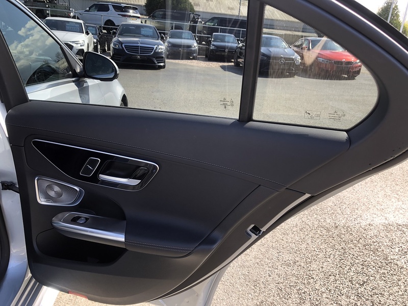 Mercedes-Benz C Class C300e AMG Line - U2027