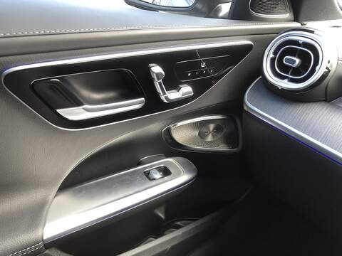 Mercedes-Benz C Class C300e AMG Line - U2027