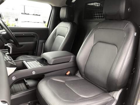 Land Rover Defender 90 D250 MHEV SE - U2038