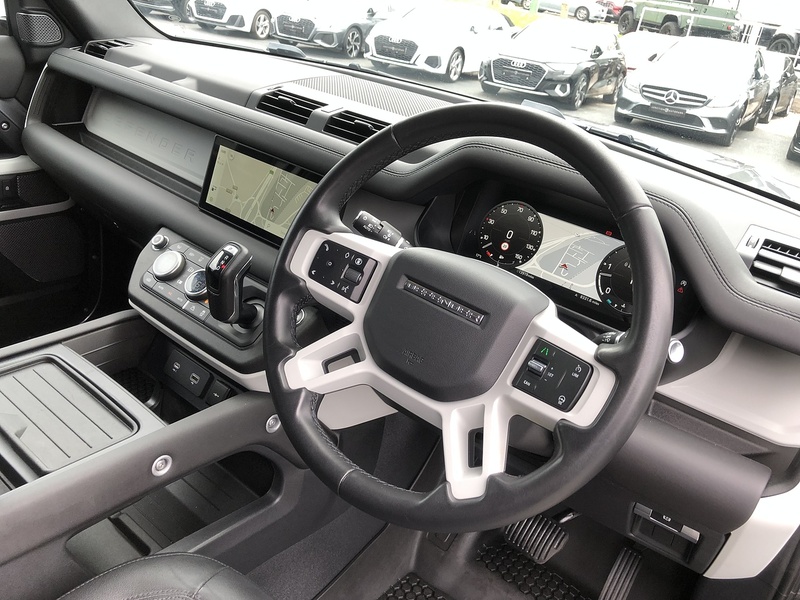 Land Rover Defender 90 D250 MHEV SE - U2038