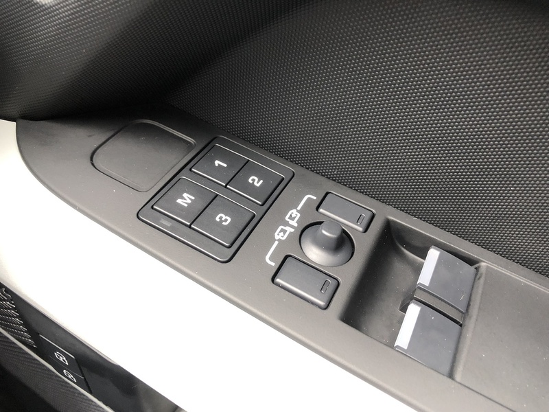 Land Rover Defender 90 D250 MHEV SE - U2038