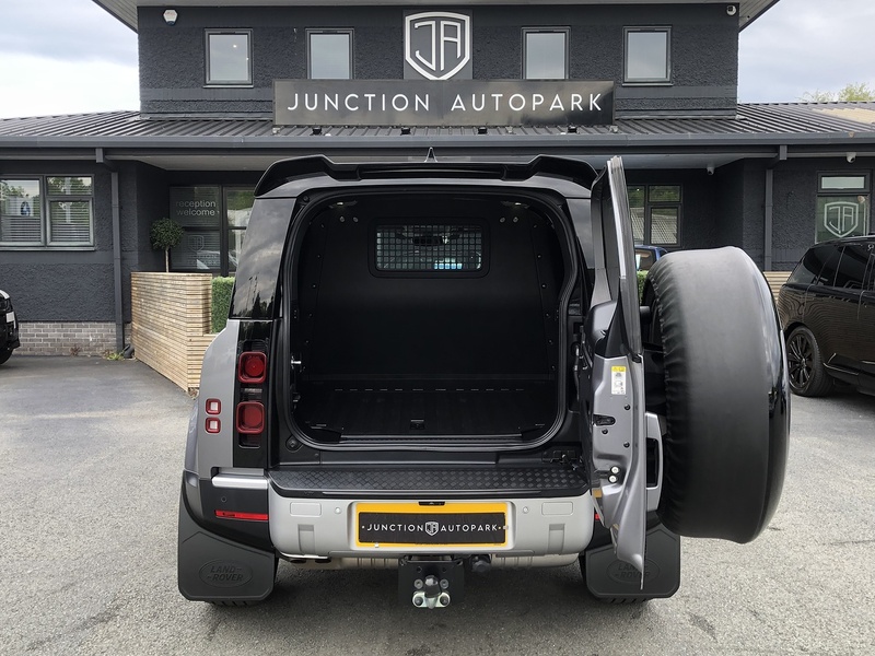 Land Rover Defender 90 D250 MHEV SE - U2038