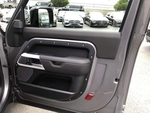 Land Rover Defender 90 D250 MHEV SE - U2038