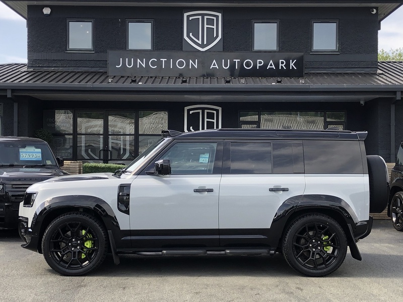 Land Rover Defender 110 D300 MHEV HSE - U2051