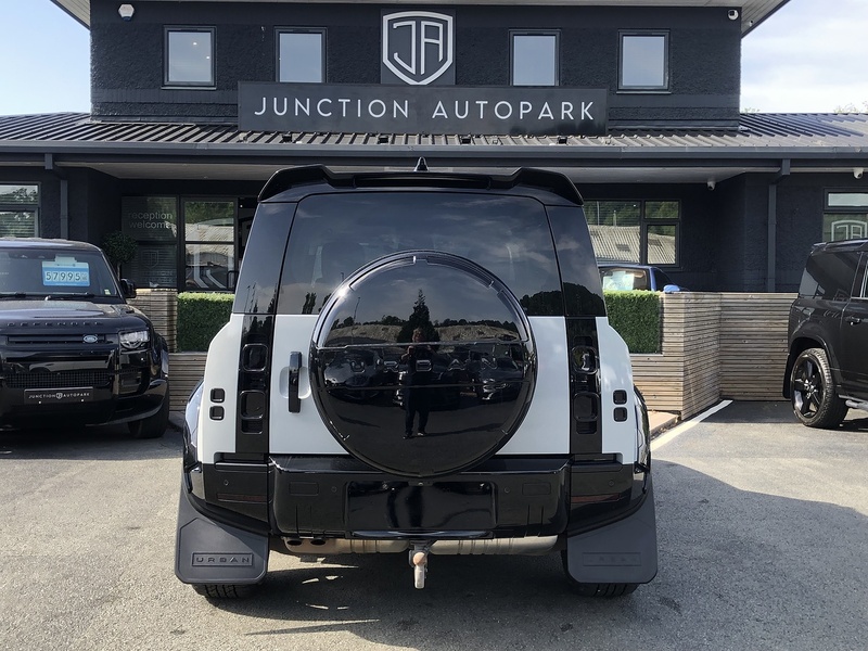 Land Rover Defender 110 D300 MHEV HSE - U2051