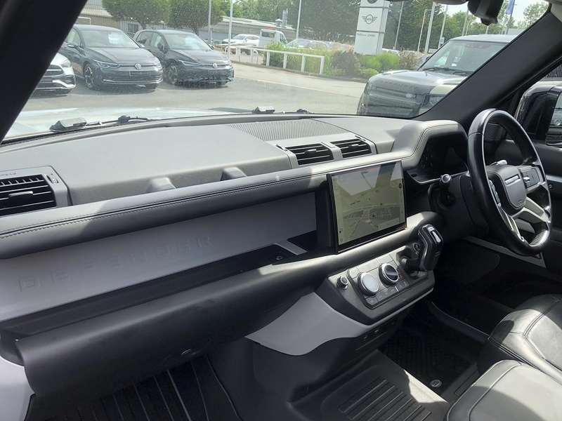 Land Rover Defender 110 D300 MHEV HSE - U2051