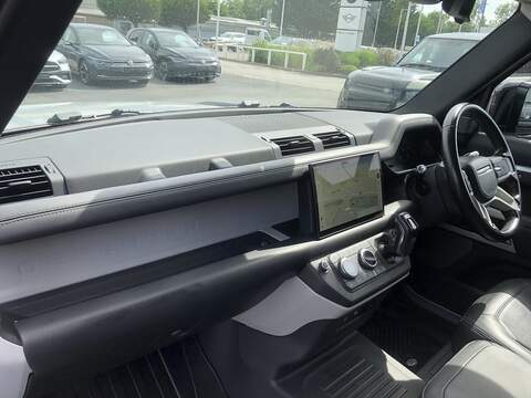 Land Rover Defender 110 D300 MHEV HSE - U2051
