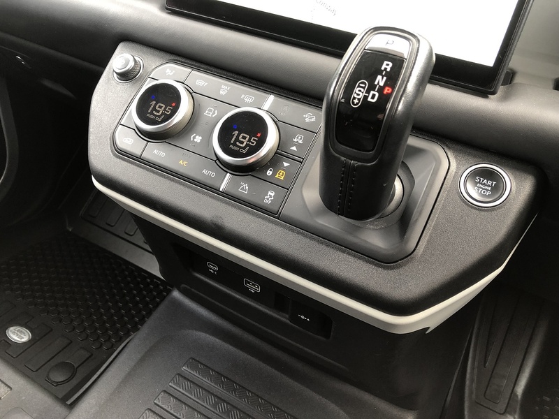 Land Rover Defender 110 D300 MHEV HSE - U2051