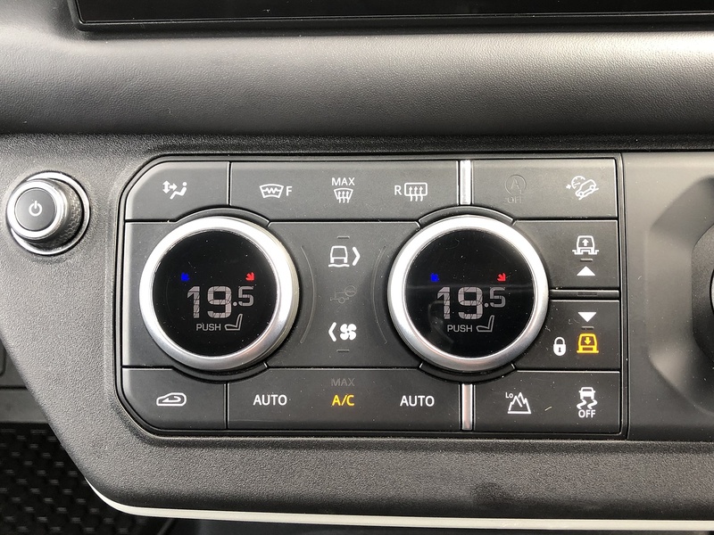 Land Rover Defender 110 D300 MHEV HSE - U2051