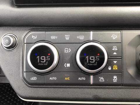 Land Rover Defender 110 D300 MHEV HSE - U2051