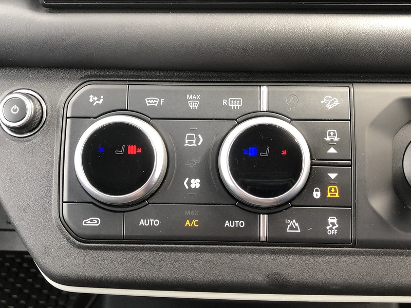 Land Rover Defender 110 D300 MHEV HSE - U2051