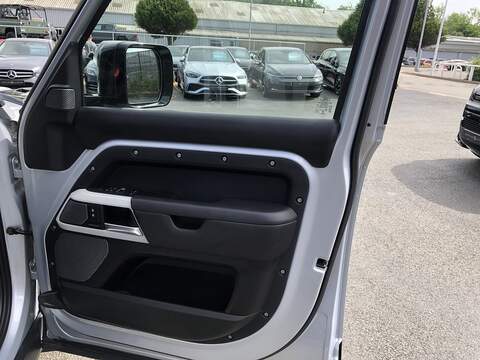 Land Rover Defender 110 D300 MHEV HSE - U2051