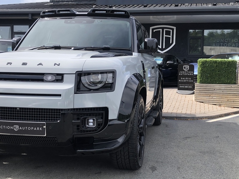 Land Rover Defender 110 D300 MHEV HSE - U2051