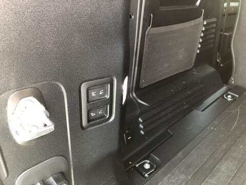 Land Rover Defender 110 D300 MHEV HSE - U2051