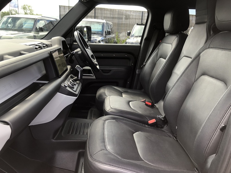 Land Rover Defender 110 D300 MHEV X-Dynamic HSE - U2052