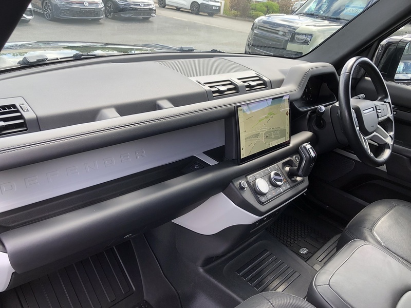 Land Rover Defender 110 D300 MHEV X-Dynamic HSE - U2052